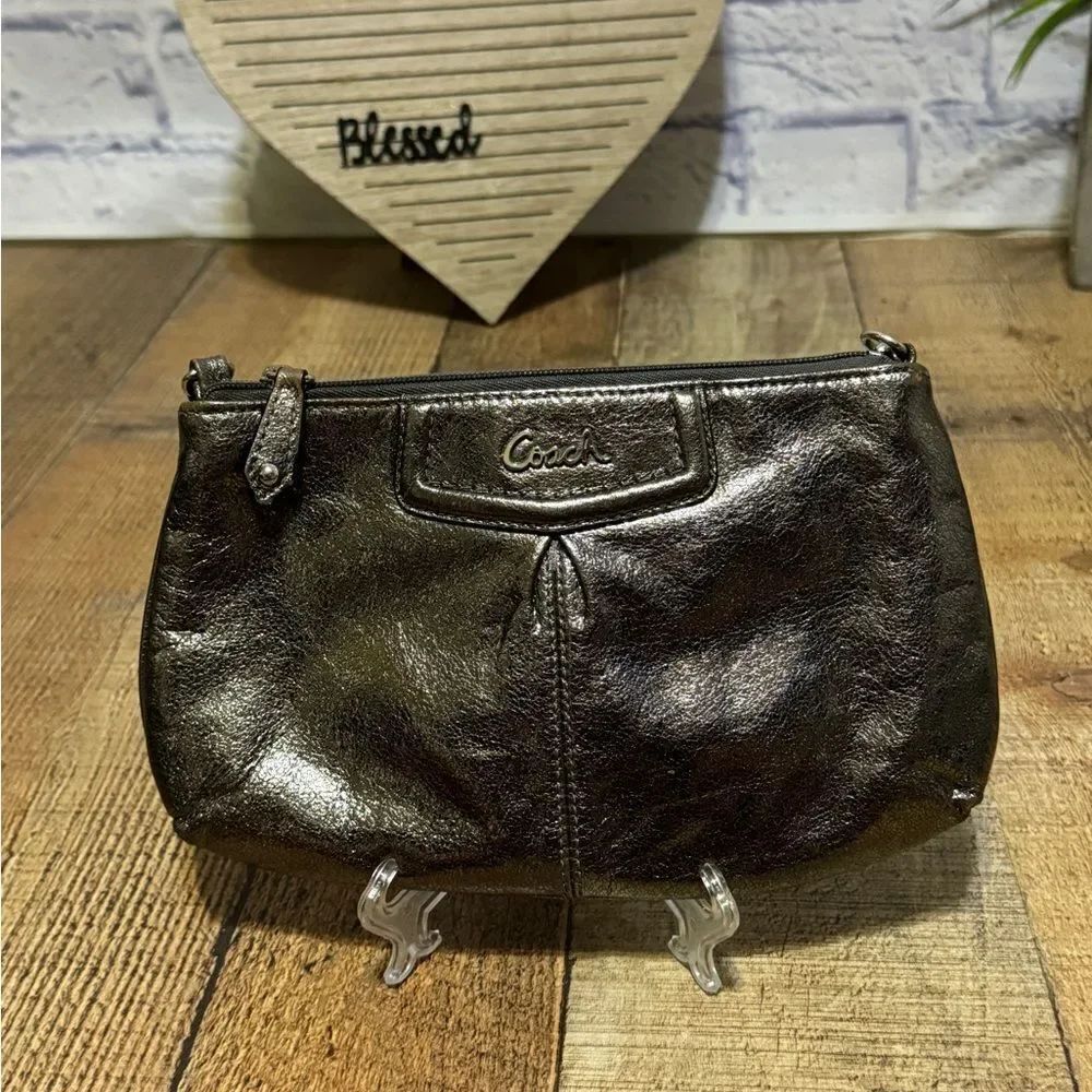 Coach Metallic Leather Pleated Medium Wristlet Clutch Silver/Pewter